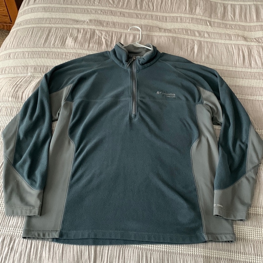 Columbia Titanium Quarter Zip Sweater Size XL